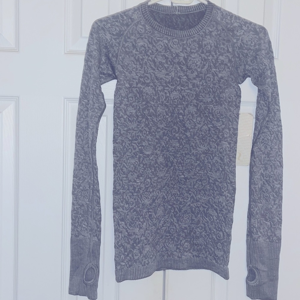 Lululemon Grey Slim Fit Pullover Hip Lenth